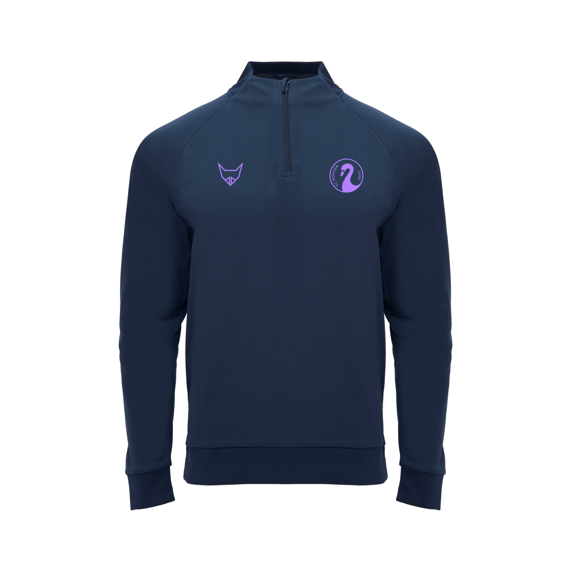 Ein dunkelblauer Pullover mit halbem Reißverschluss und zwei lila Logos auf der Brust, Vorderansicht